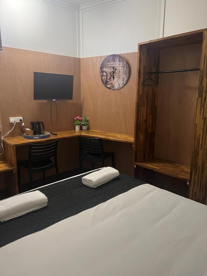Gin Gin Budget Accommodation Luaran gambar